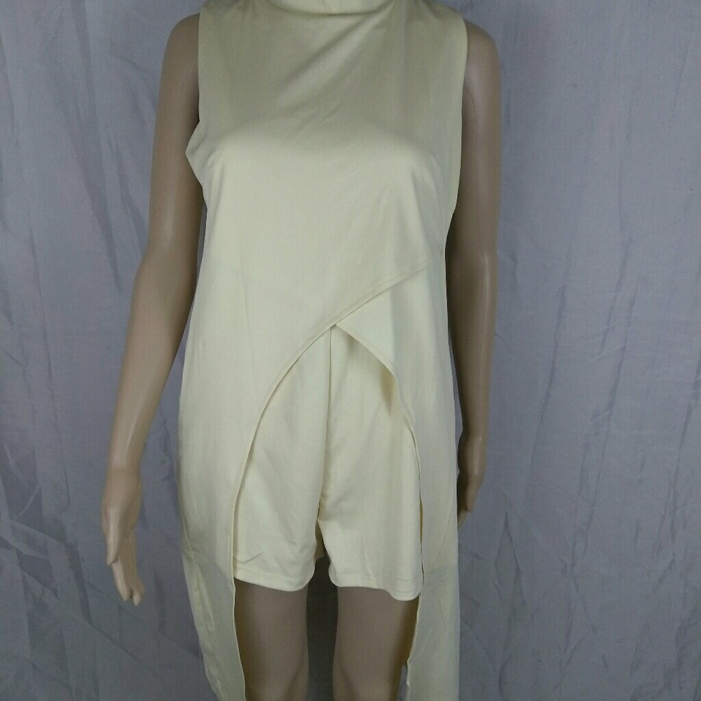 Women Pastel Yellow Romper Tied up Size L